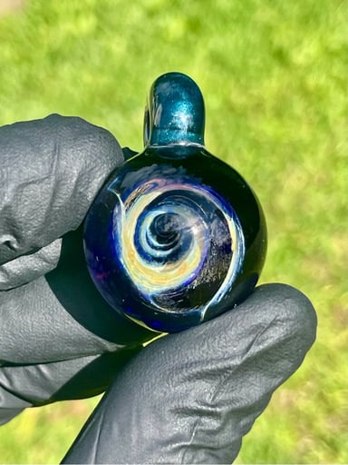 Preview pic of Eicher glass pendant orb