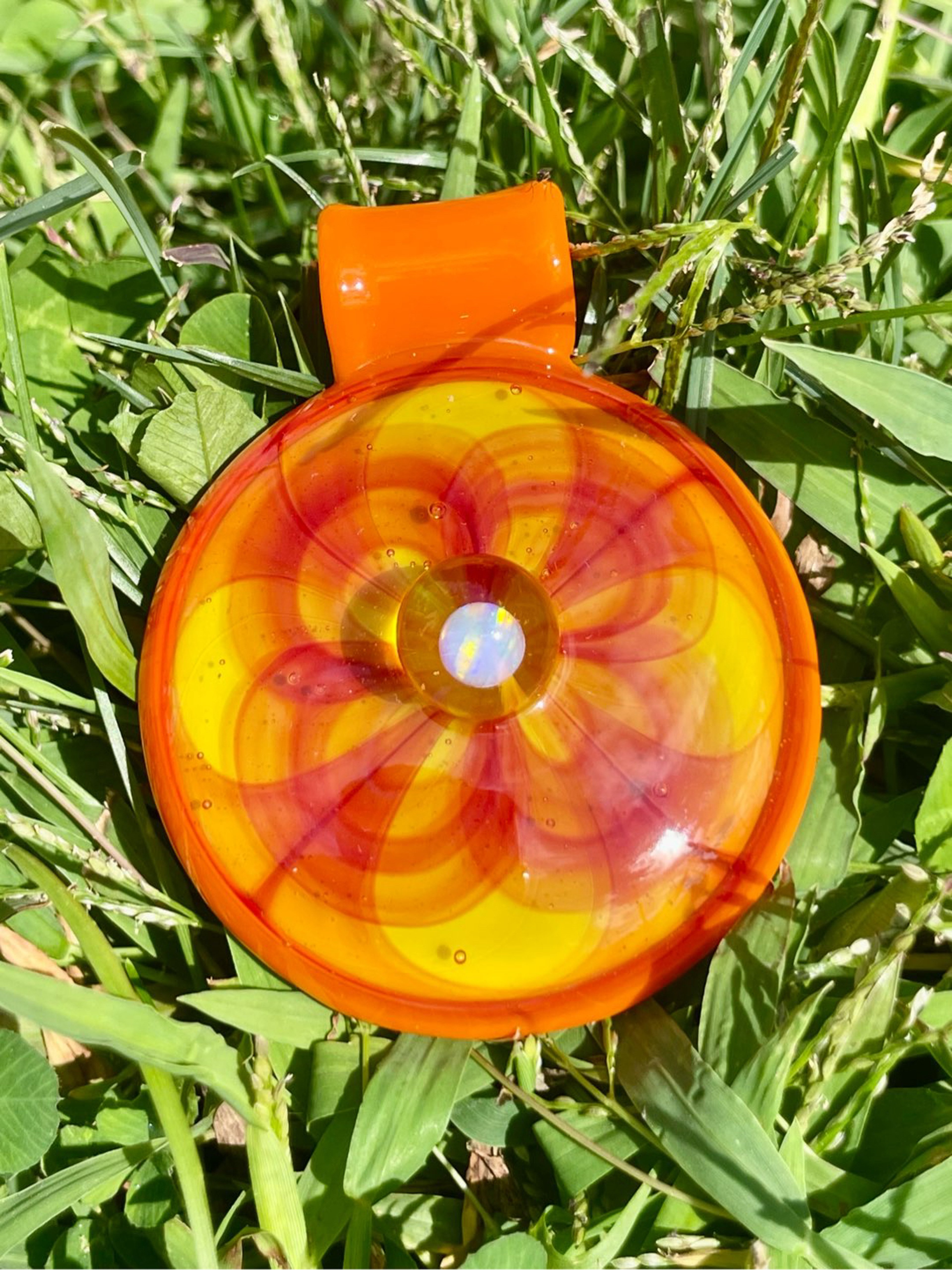 Preview pic of Swan glass UV pendant