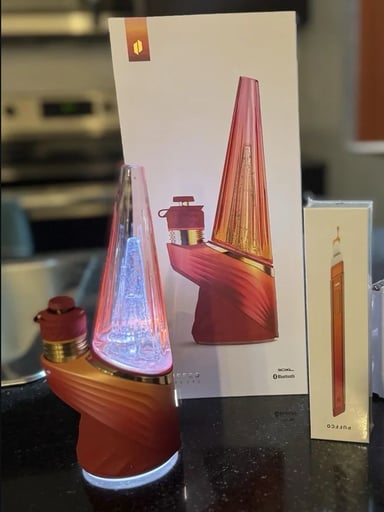 Preview pic of Daybreak puffco with 3D XL chamber