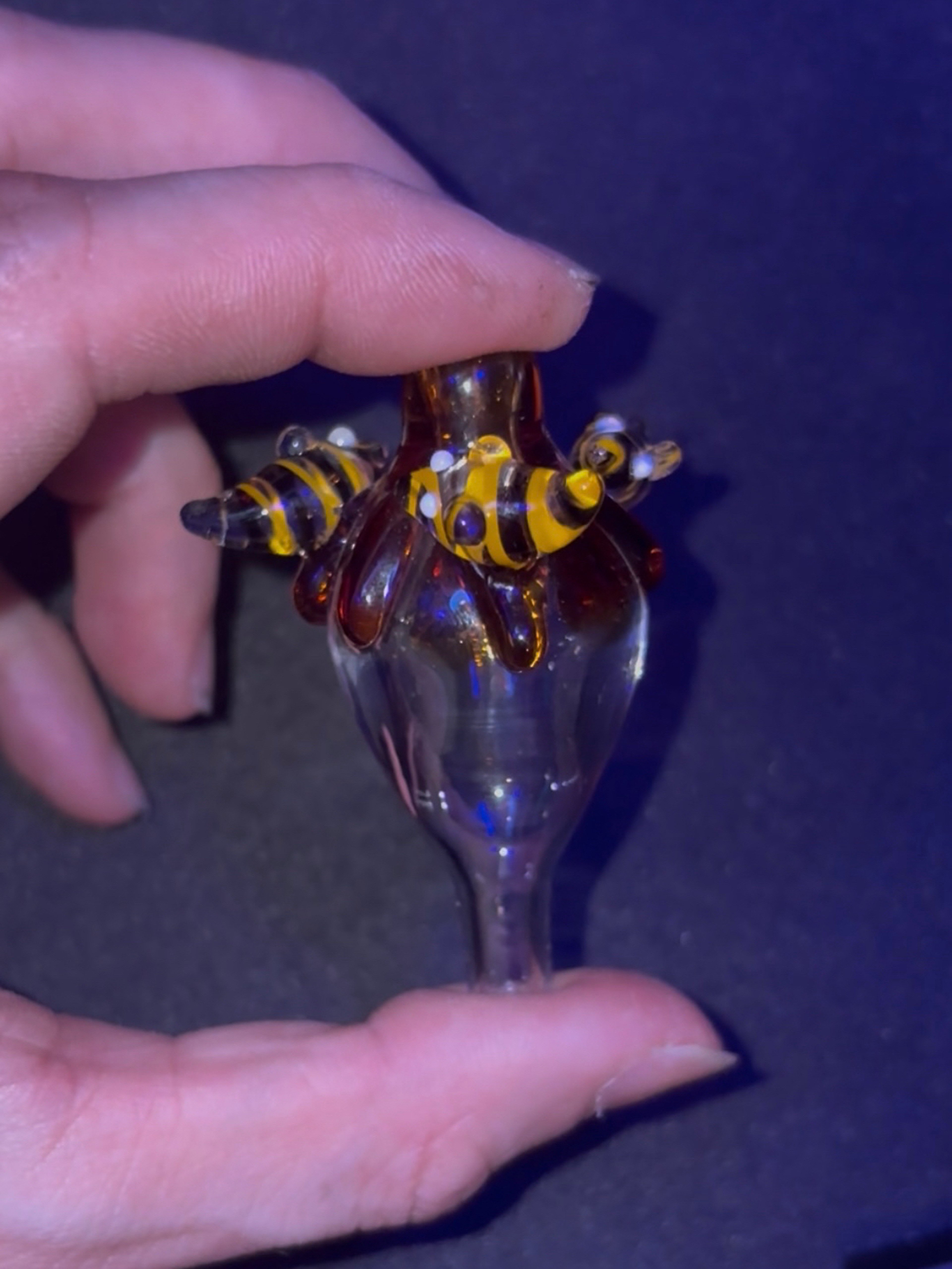 Preview pic of 🐝 Wax Drip Bubble Cap *NEVER USED*
