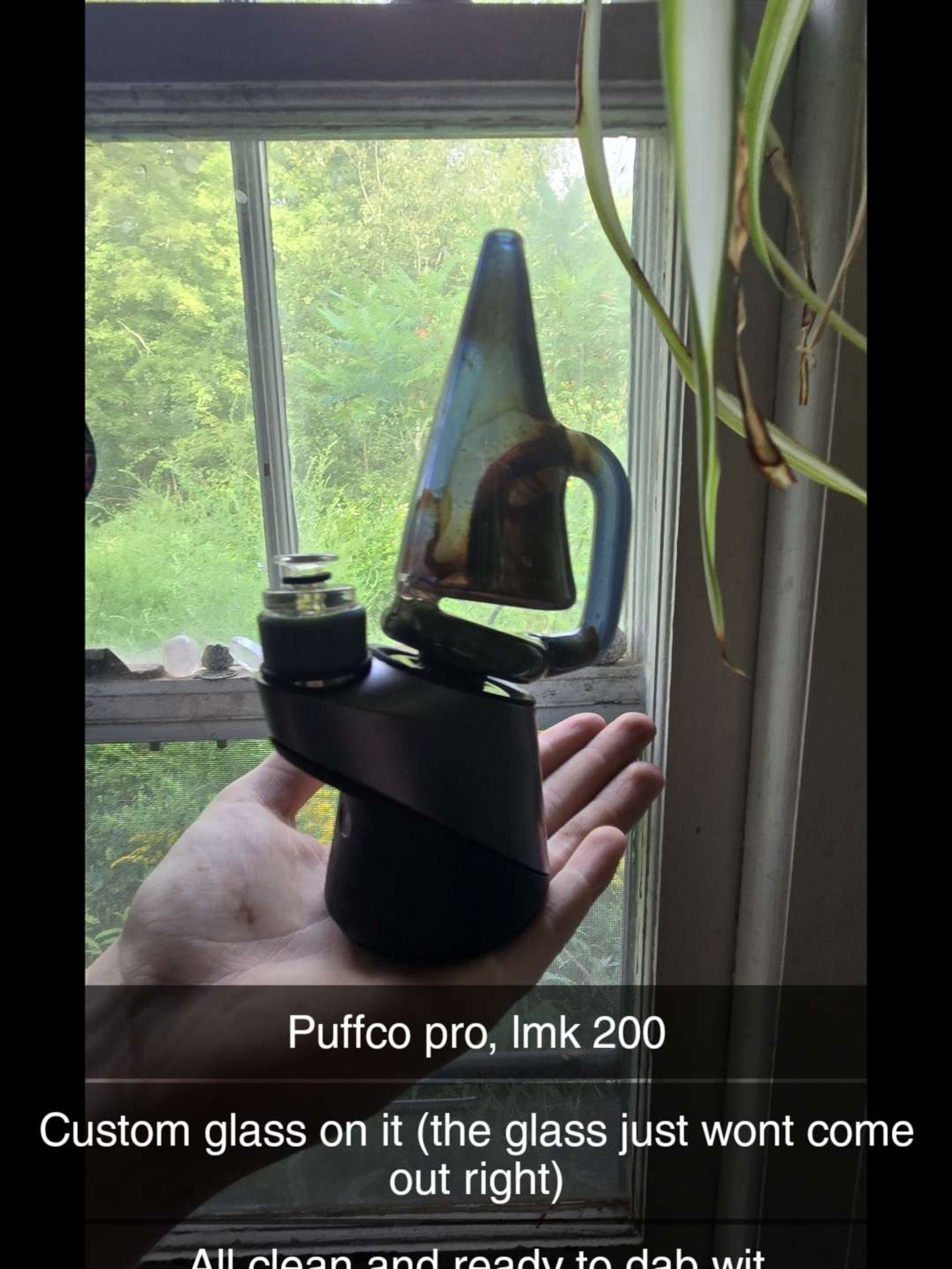 Puffco and bongs image 0