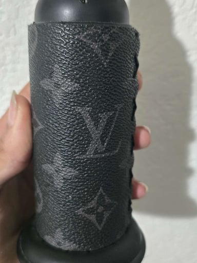 Preview pic of Black LV blazer big shot