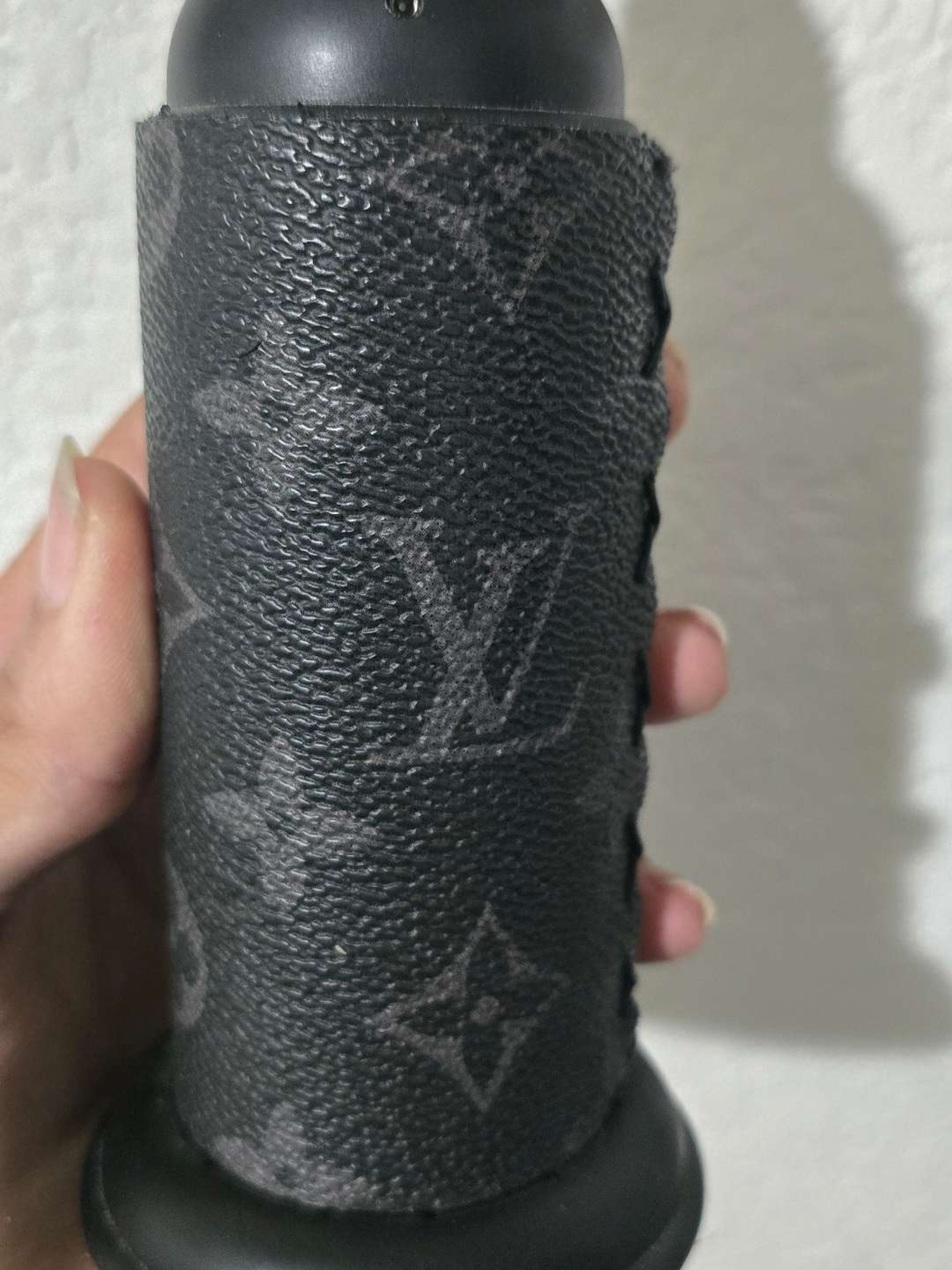 Preview pic of Black LV blazer big shot