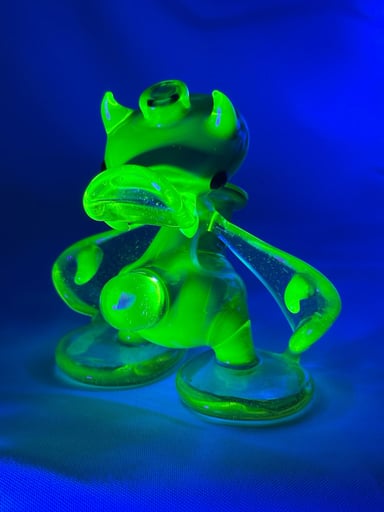 Preview pic of Illuminati/ CFL Devil Ducky by Ryno