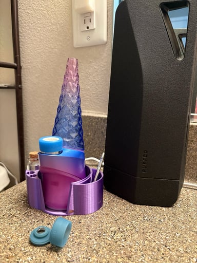 Preview pic of Puffco Peak Pro Indiglow - Like New