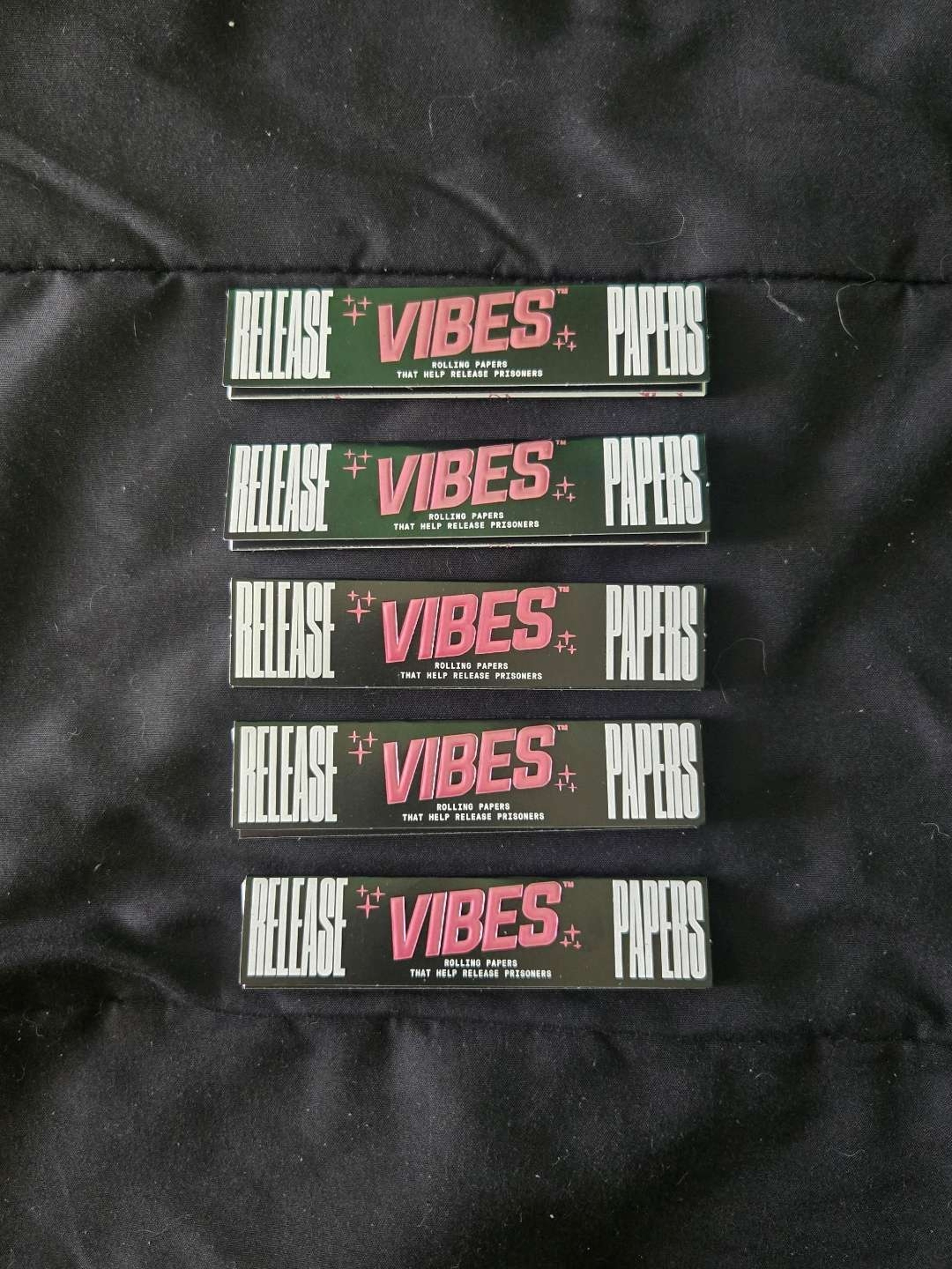 Preview pic of Vibes Ultra Thin Papers