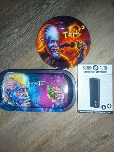 Preview pic of smokin accessories