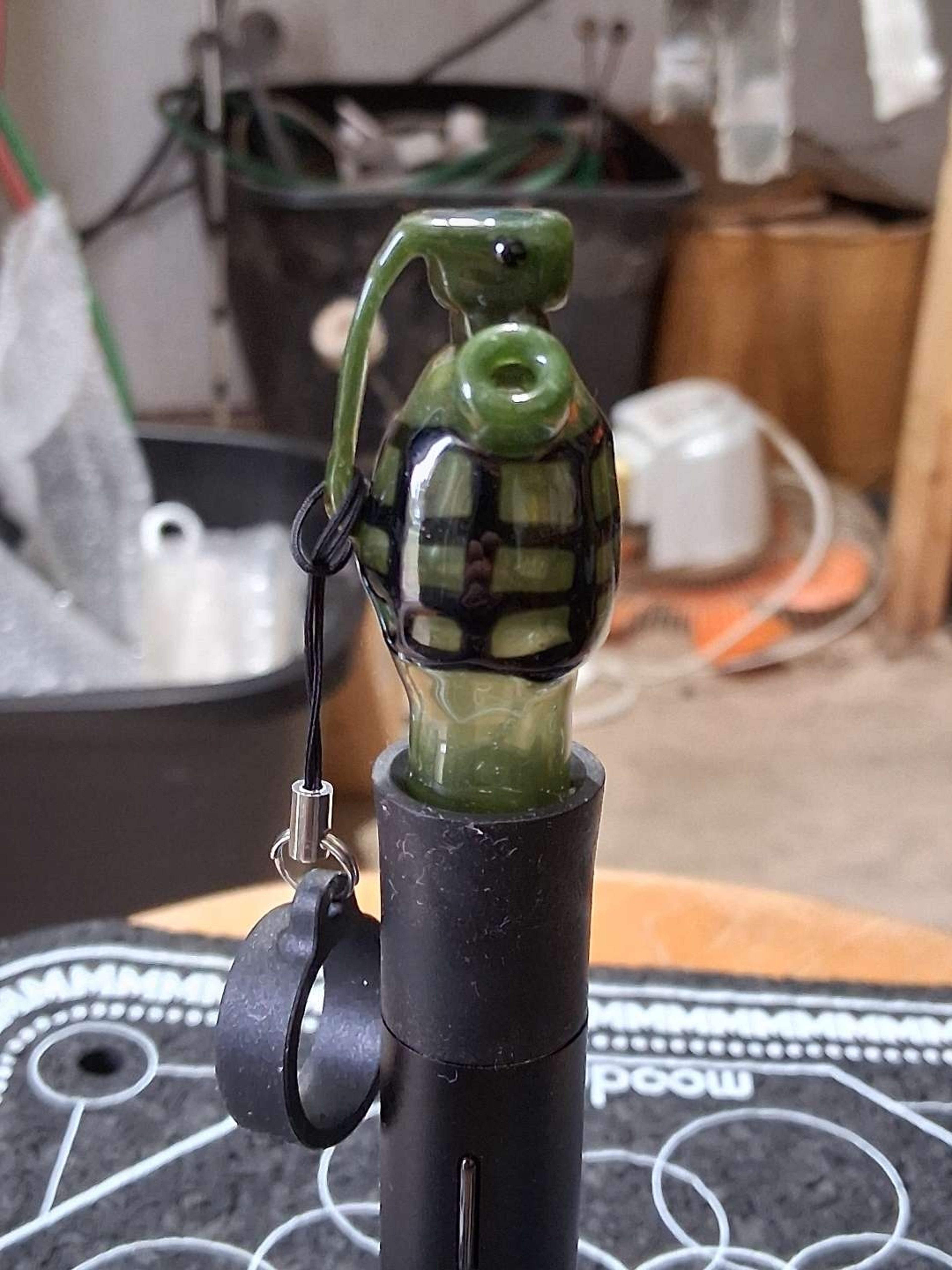 Preview pic of Grenade puffco pivot top with tether