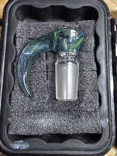 Preview pic of Sovereignty Glass – Steve Slide (Full Accent, Collector’s Piece)