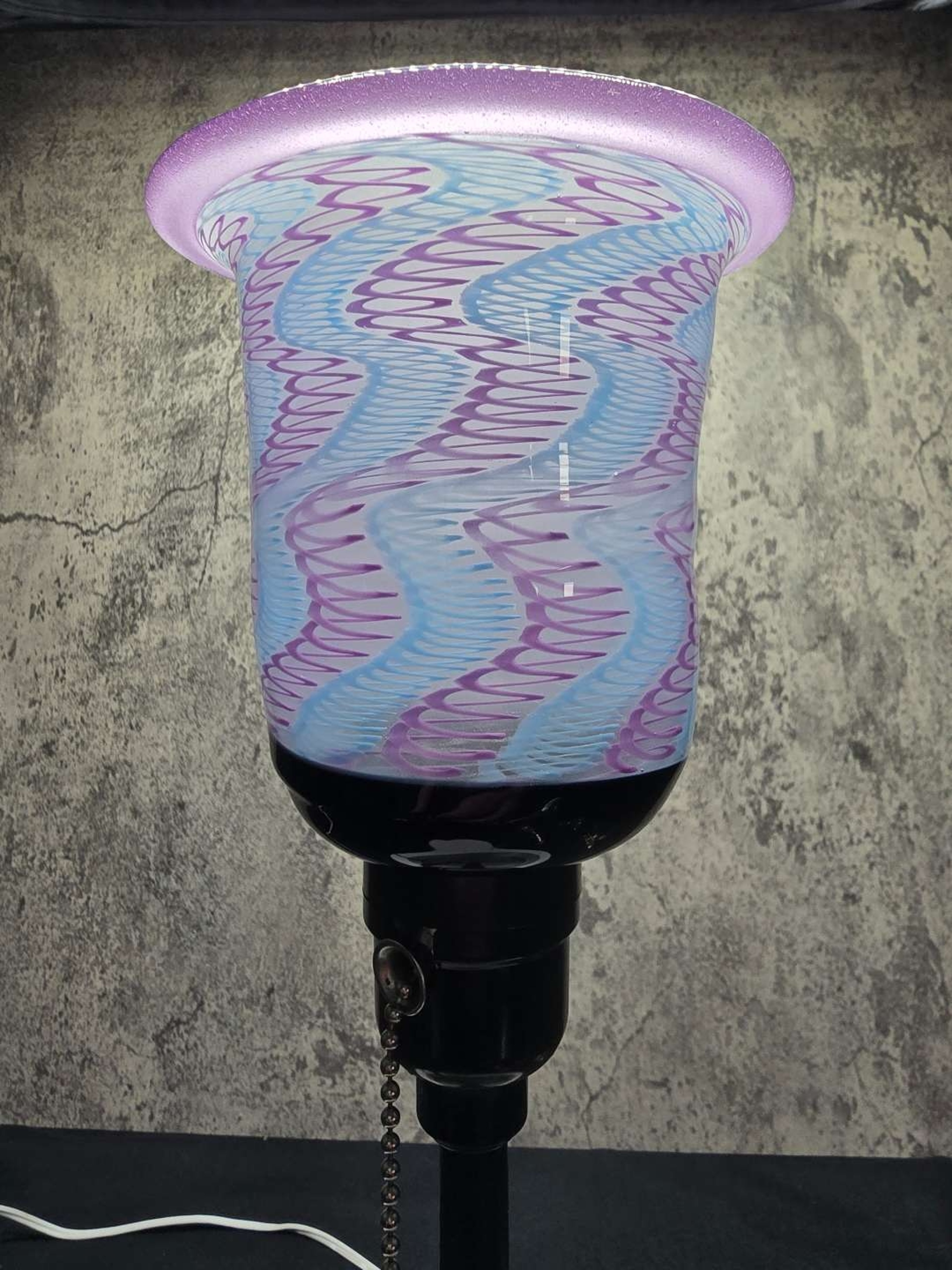 Preview pic of Signature series pull string lamp