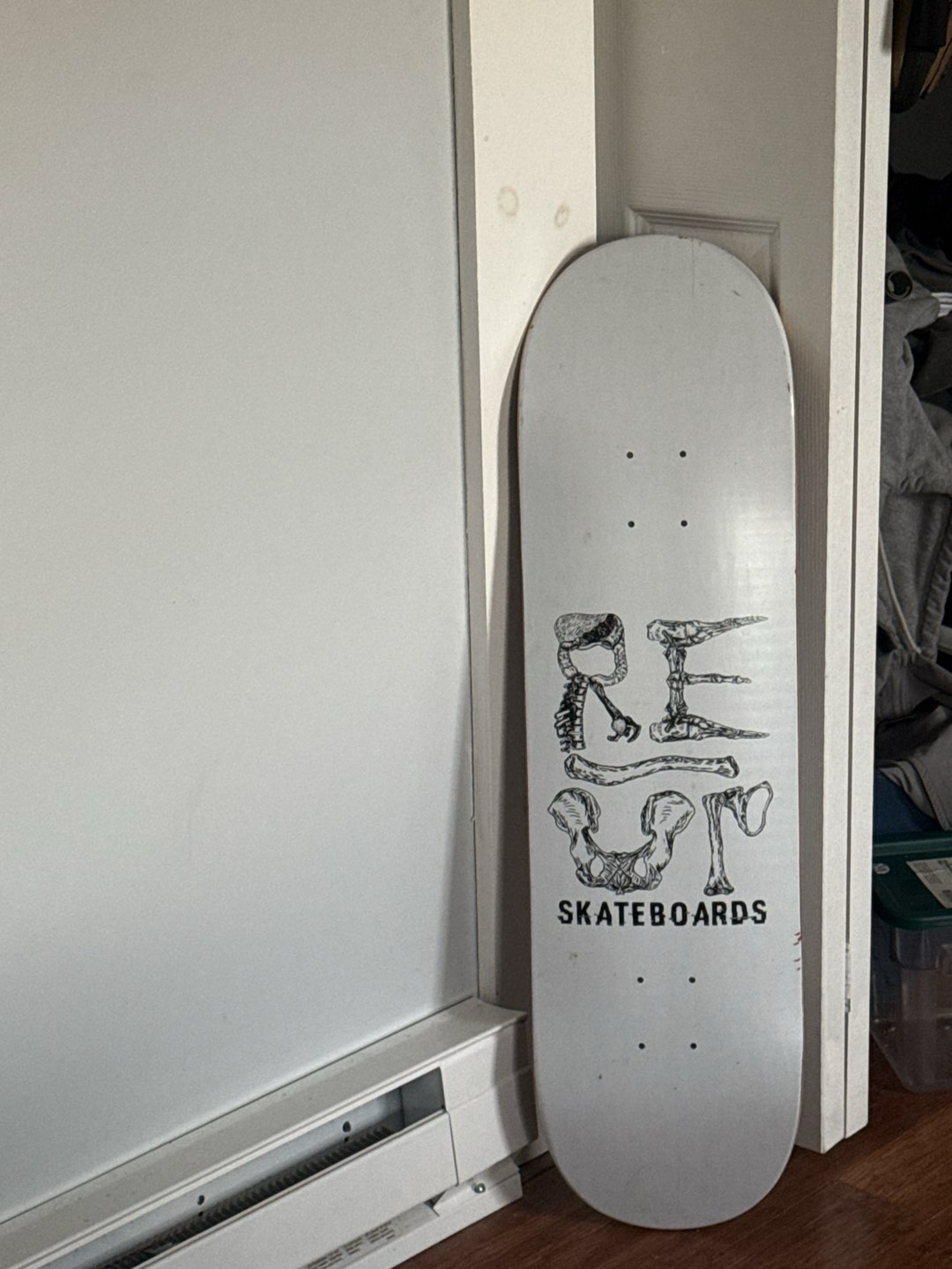 REUP skateboard  deck image 0