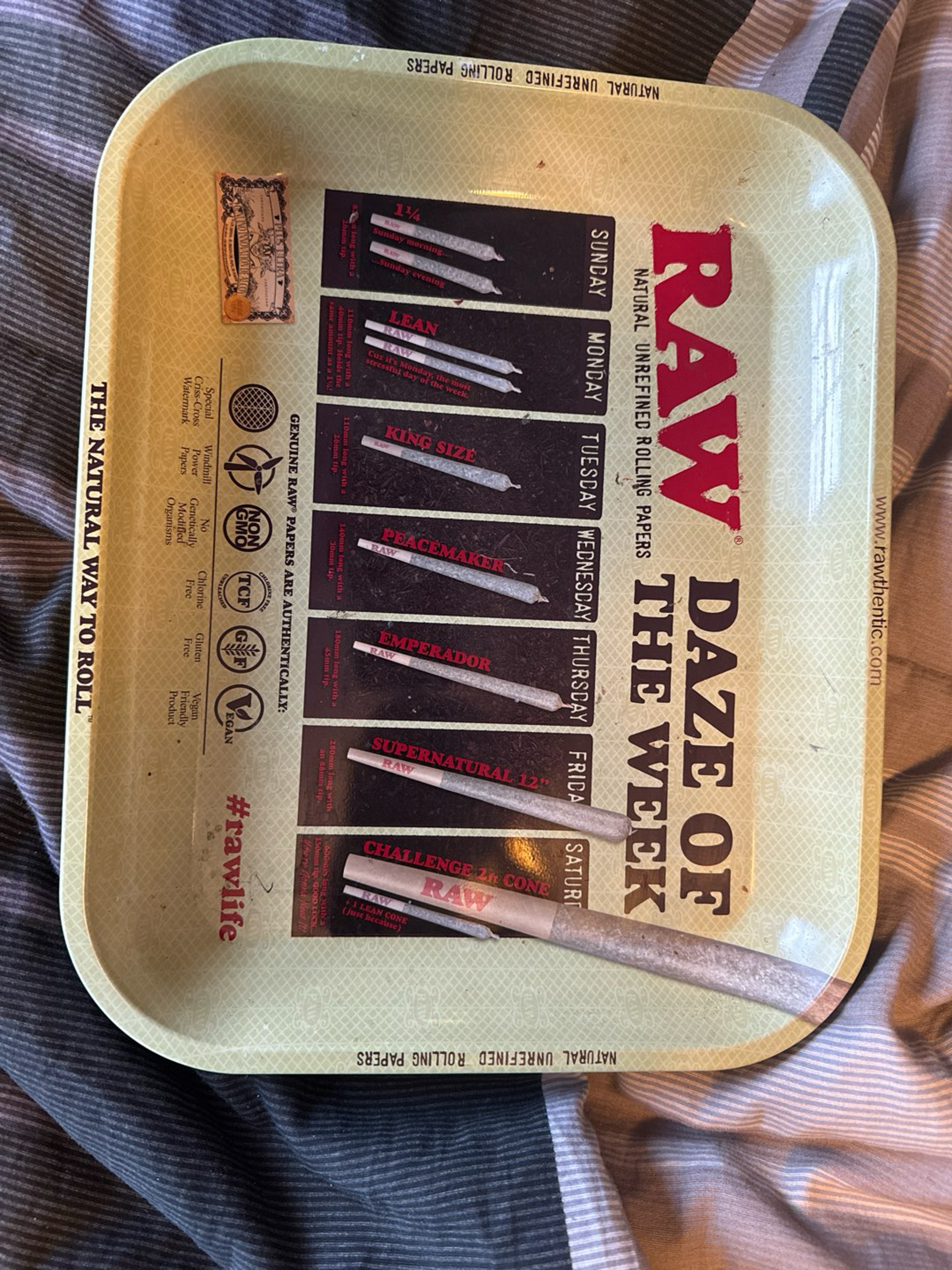 Preview pic of Raw rolling Tray XL weekly challenge tray