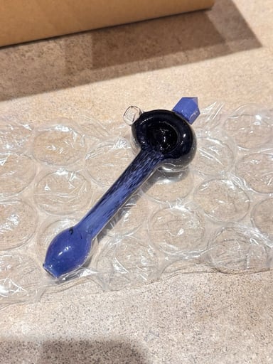 Preview pic of Black and purple glass pipe