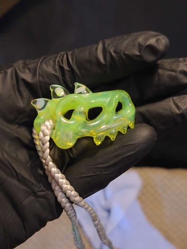 Preview pic of Dino Head Pendant