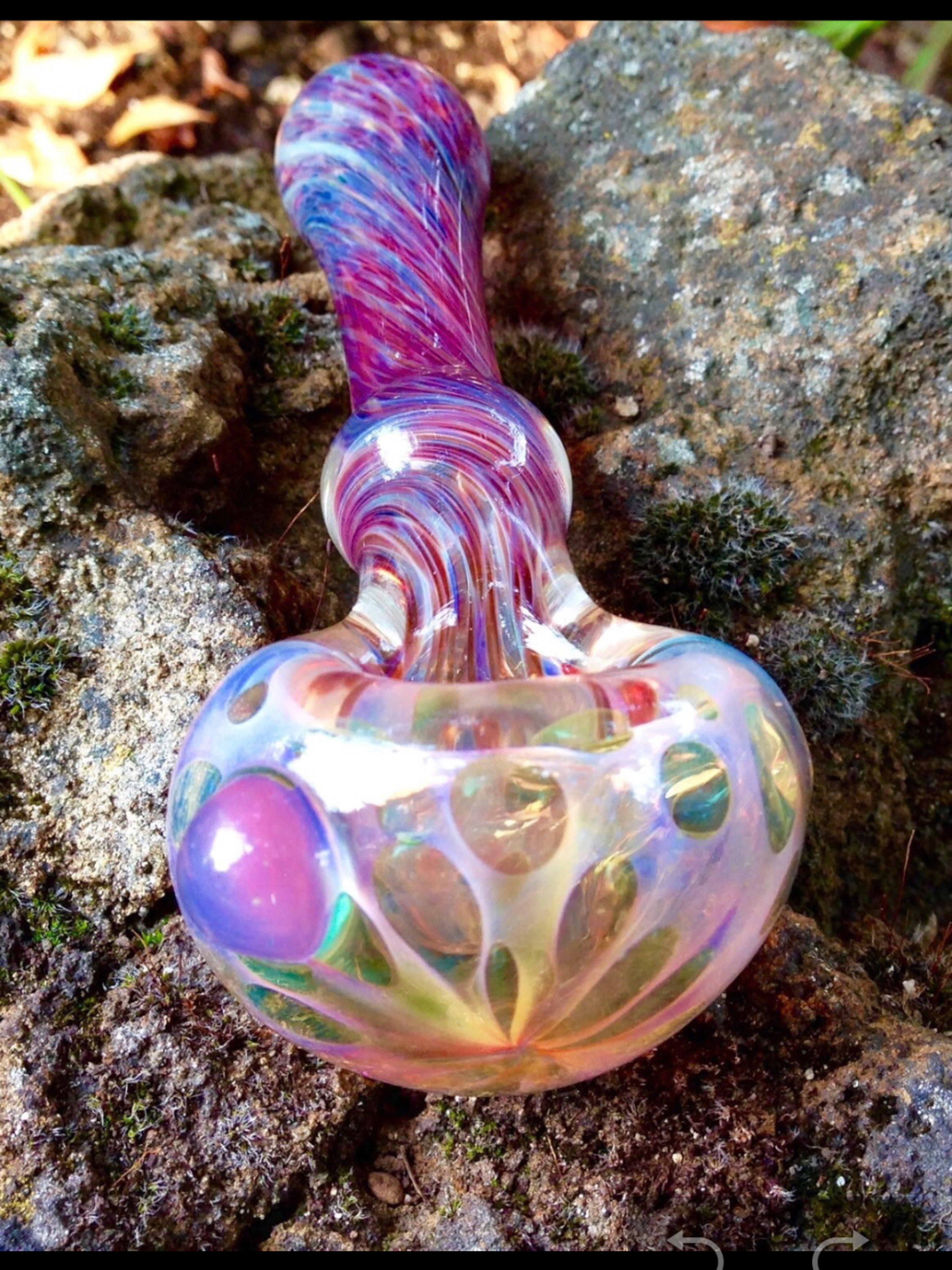 Preview pic of Crystal Garnet Spiral Twist Handblown Functional Art Glass Pip