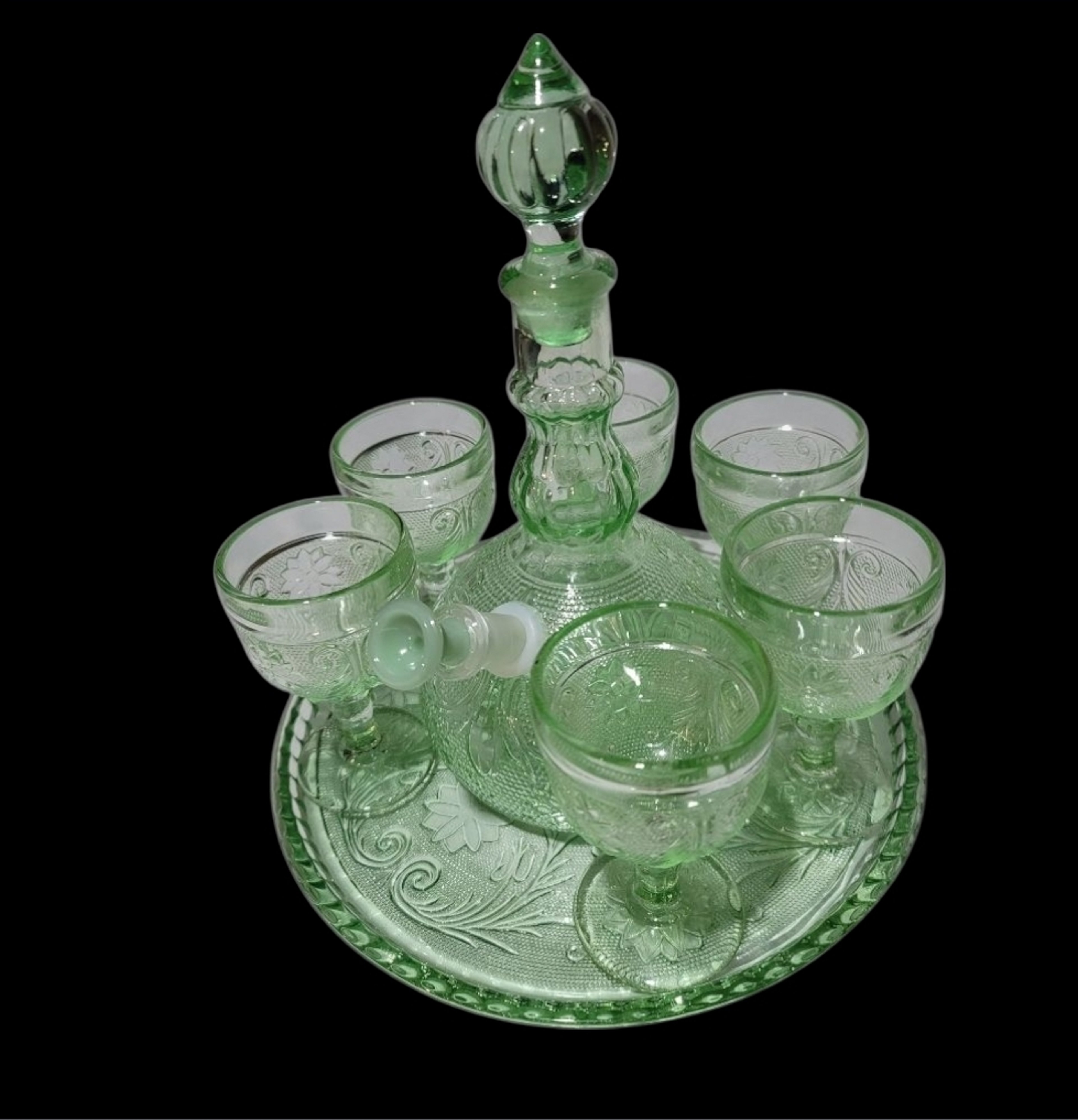 Preview pic of Jade Glass Bong Cordial Set