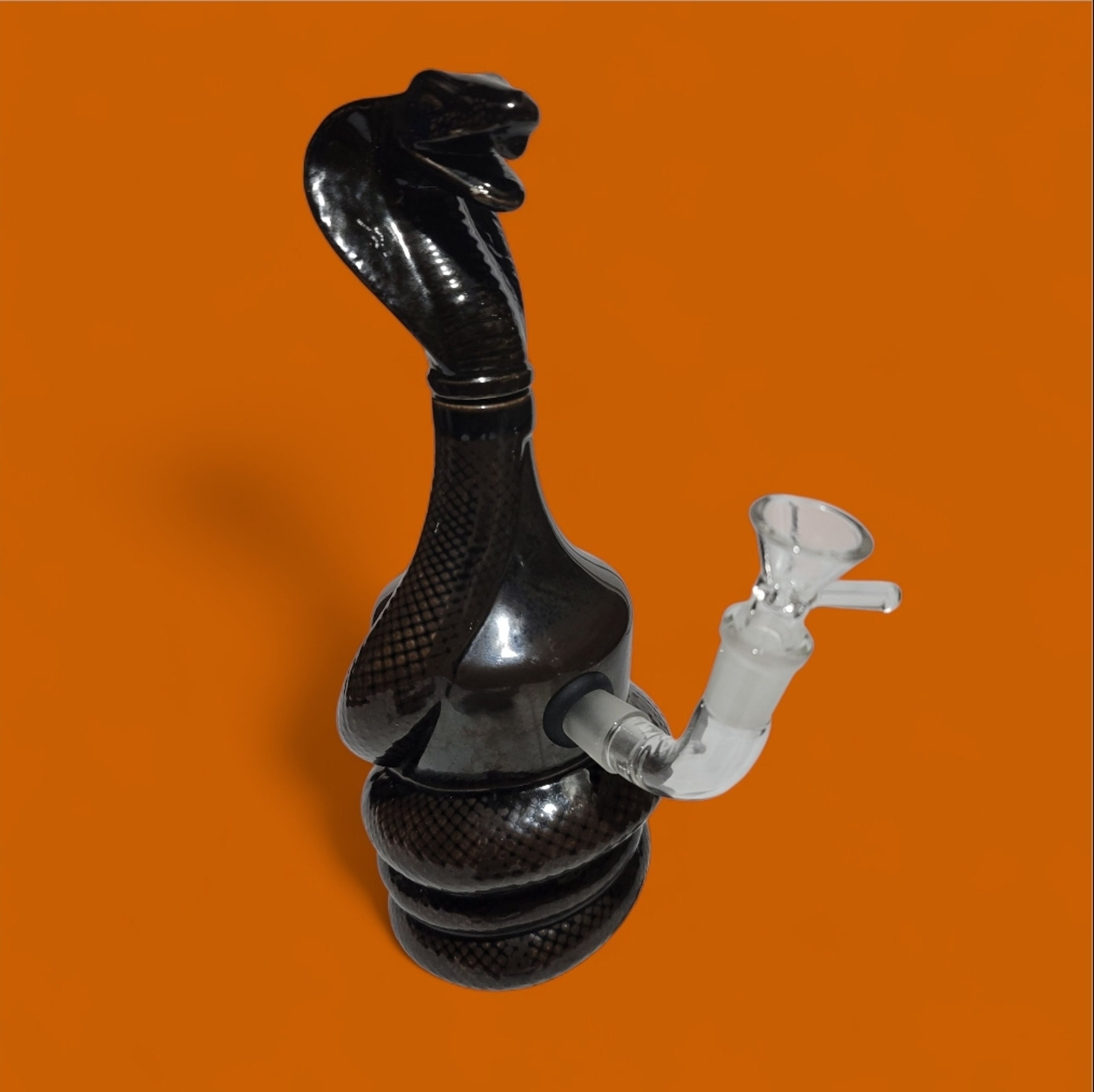 Preview pic of Cobra Bottle Bong