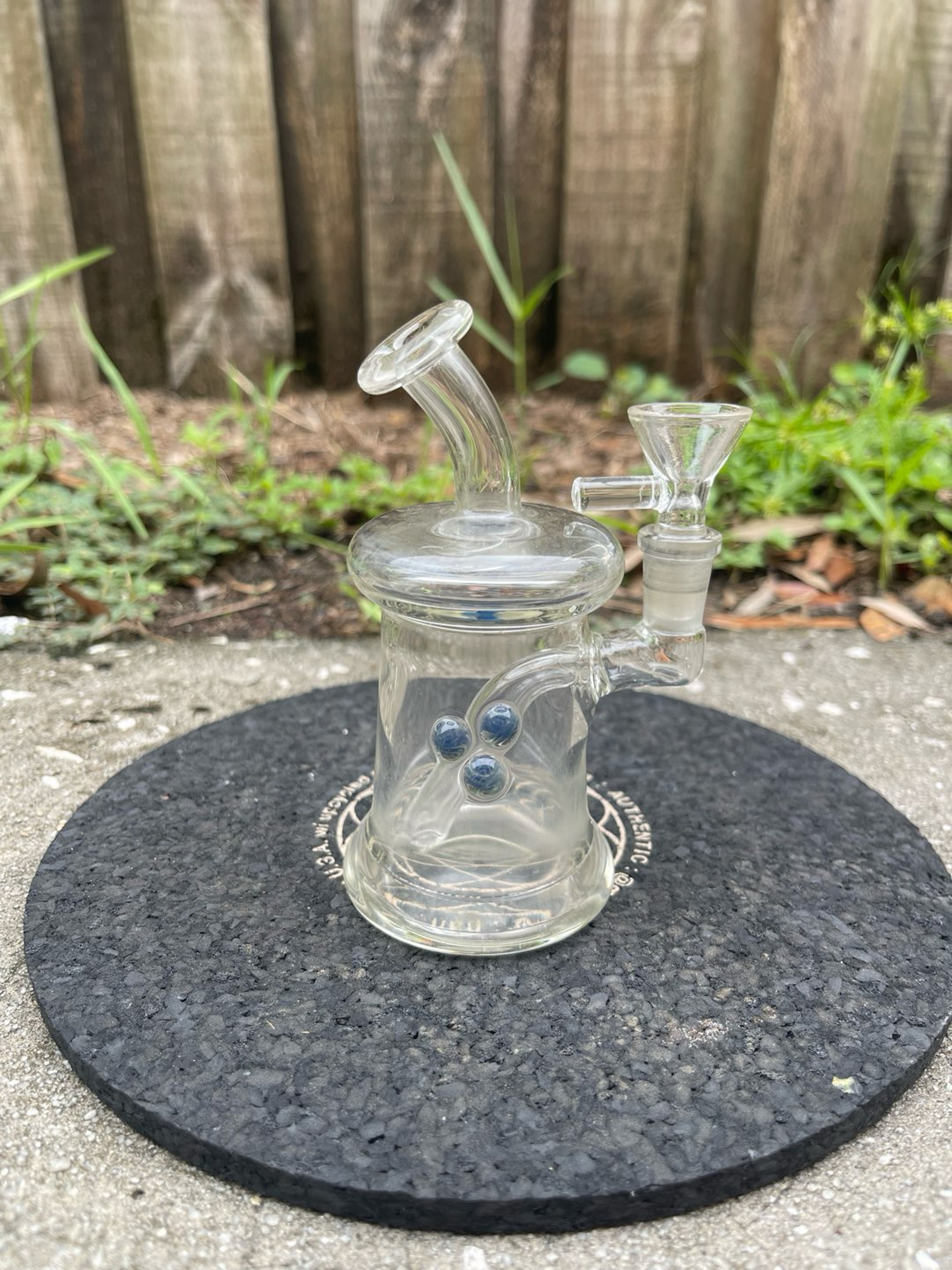 Preview pic of Bear glass 10mm rig w bowl
