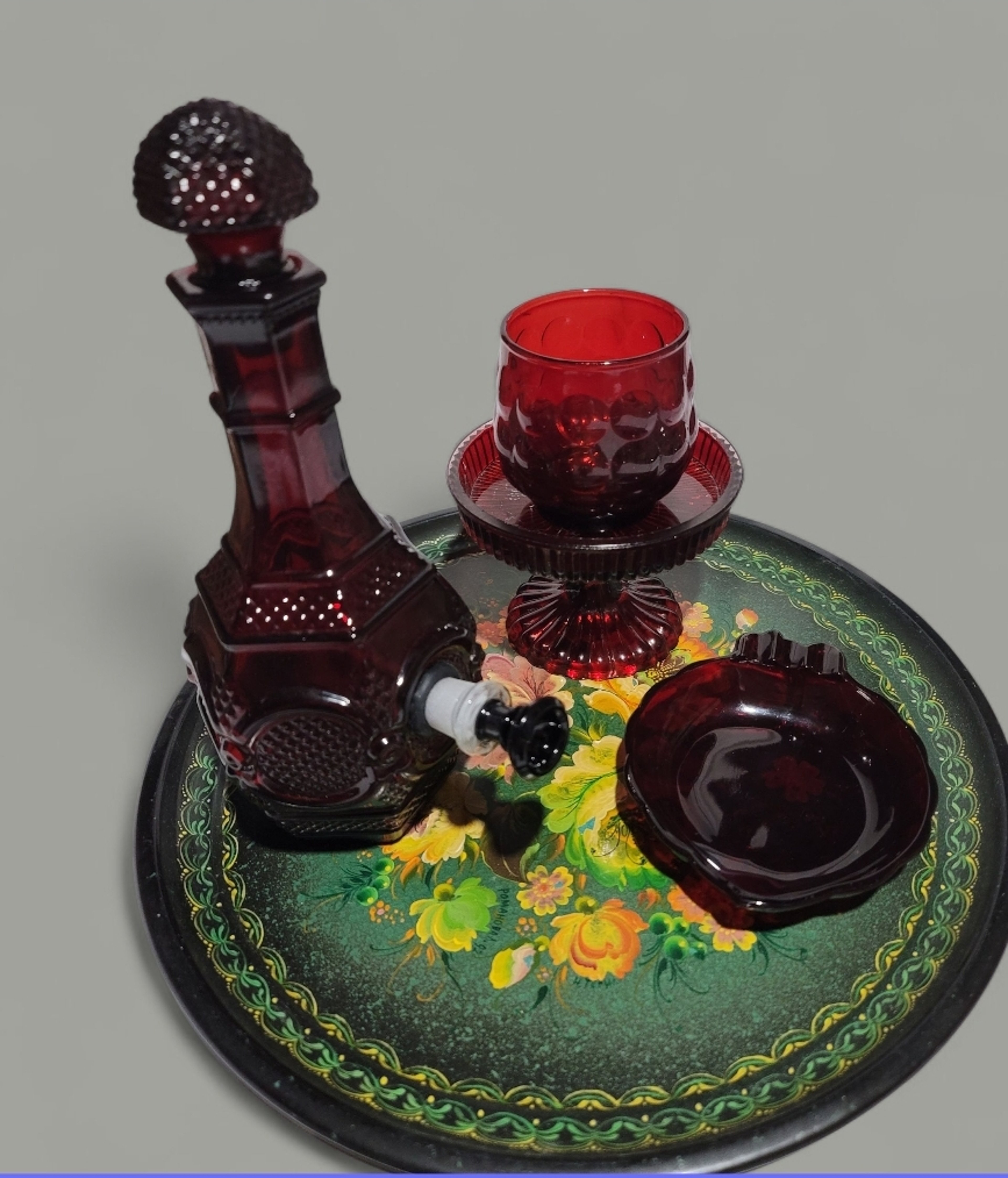 Preview pic of Ruby Glass Decanter Bong Set