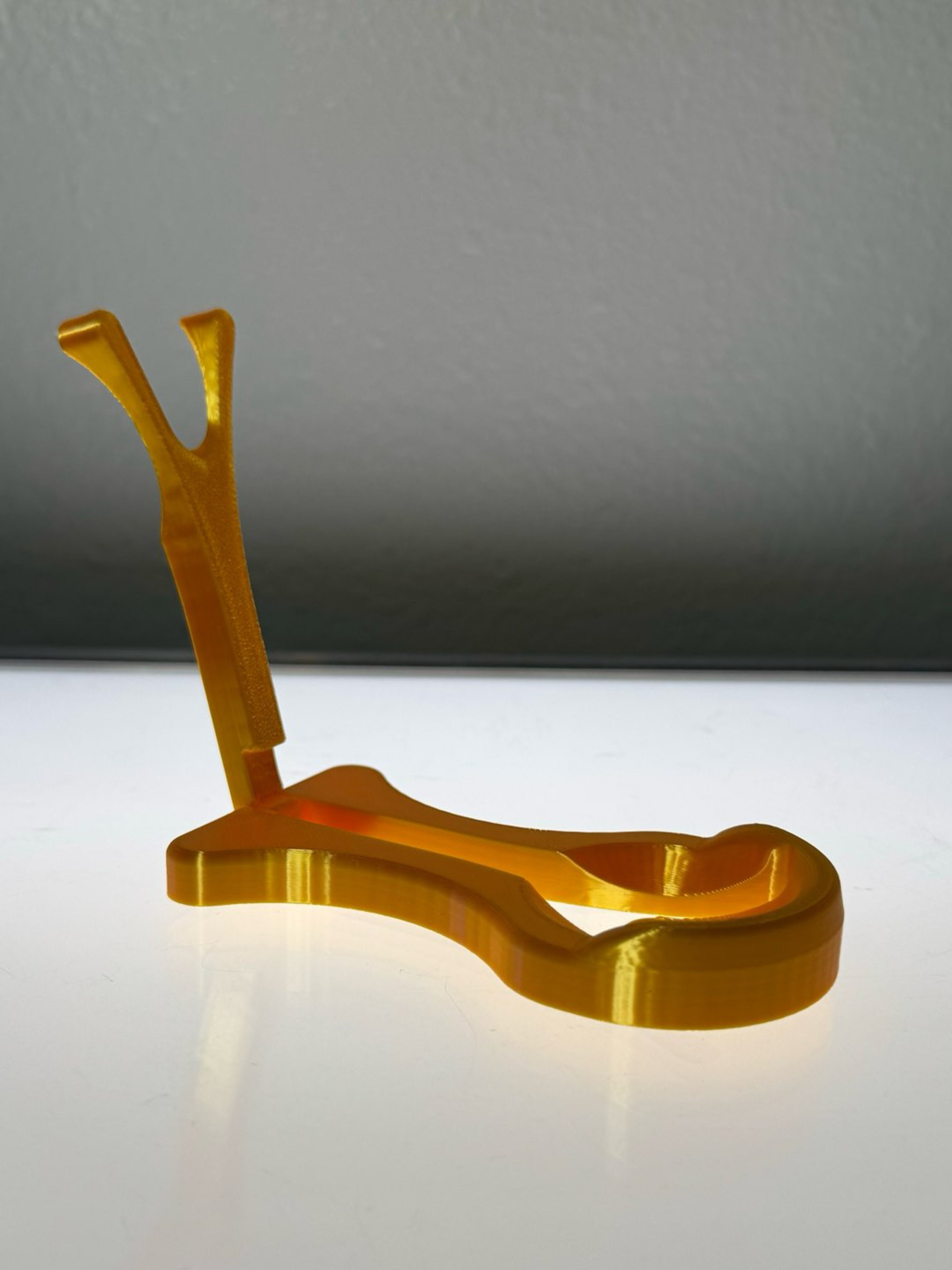 Preview pic of Sherlock Display Stand Gold Silk