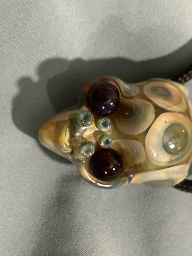 Preview pic of Alien pendant