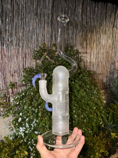 Preview pic of Sovereignty glass pint pillar