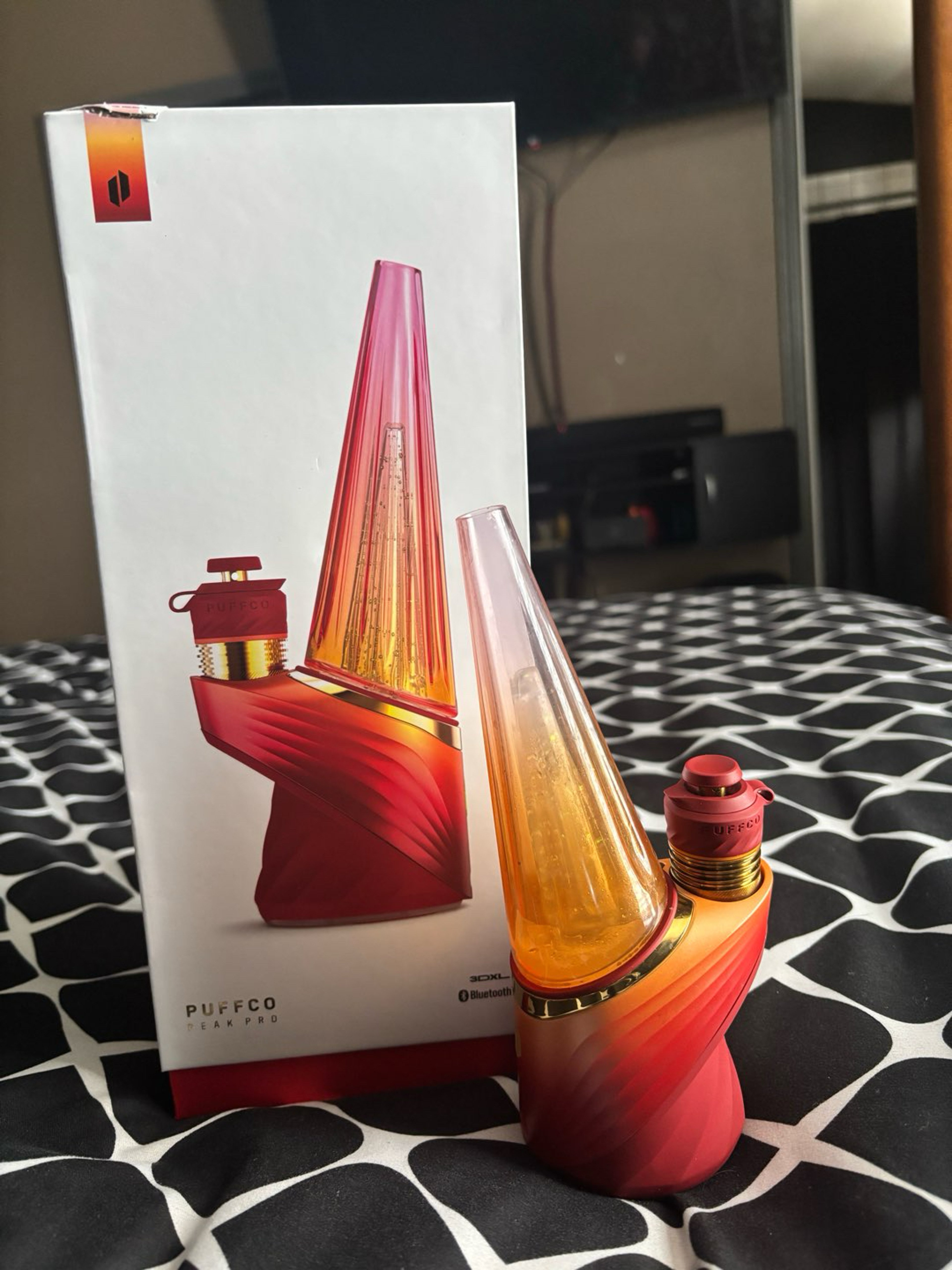 Puffco peak pro limited edition image 0