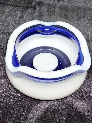 Preview pic of Cobalt and lotus white ashtry