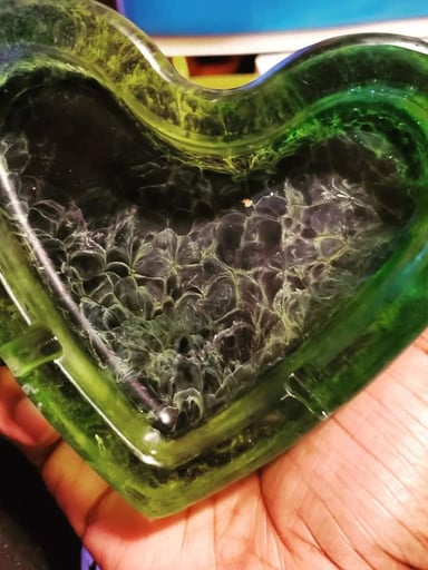 Preview pic of Resin ashtray