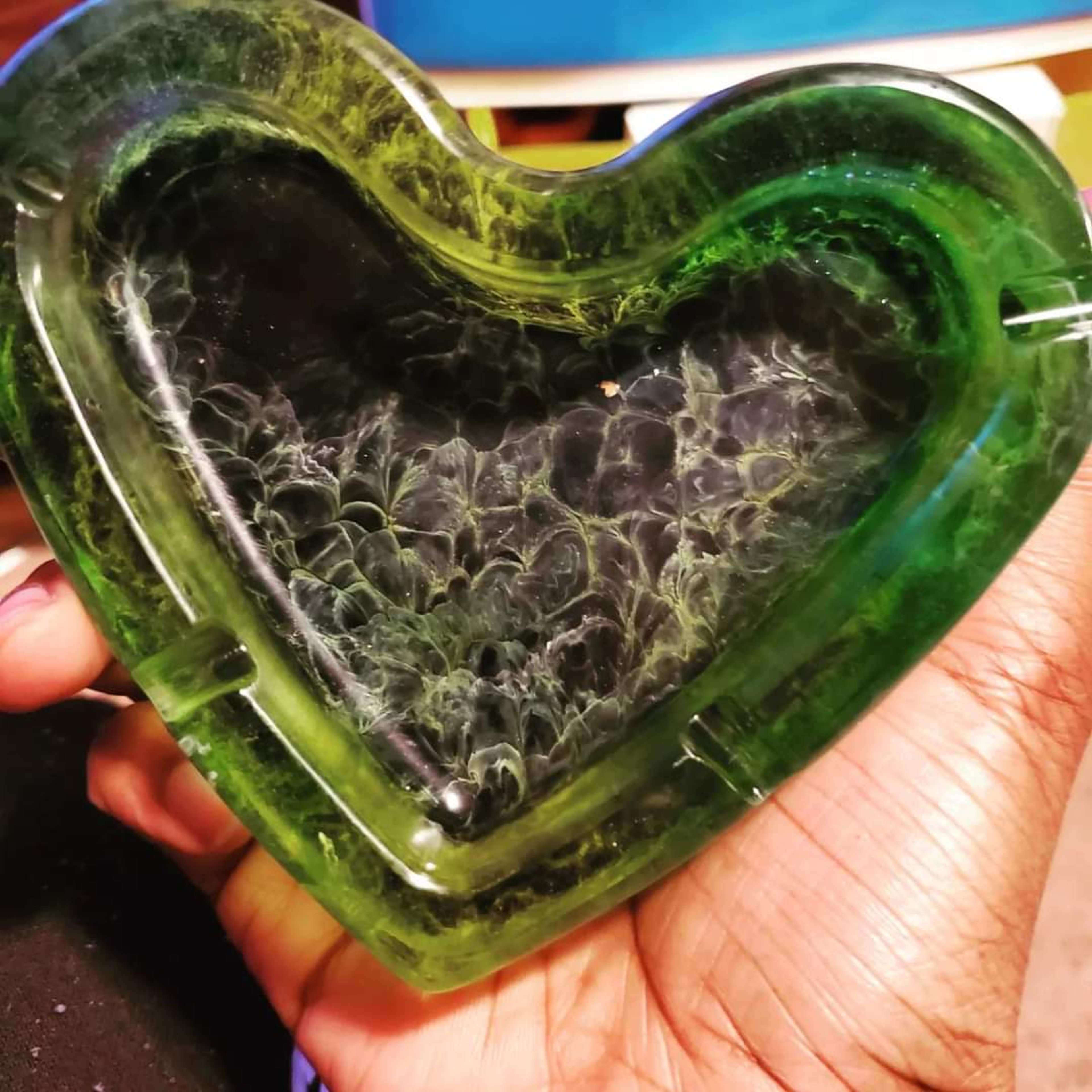 Preview pic of Resin ashtray