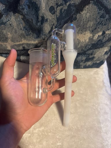 Preview pic of iladelphia glass ash catcher
