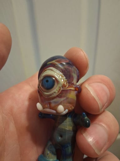 Preview pic of Intricate pendy
