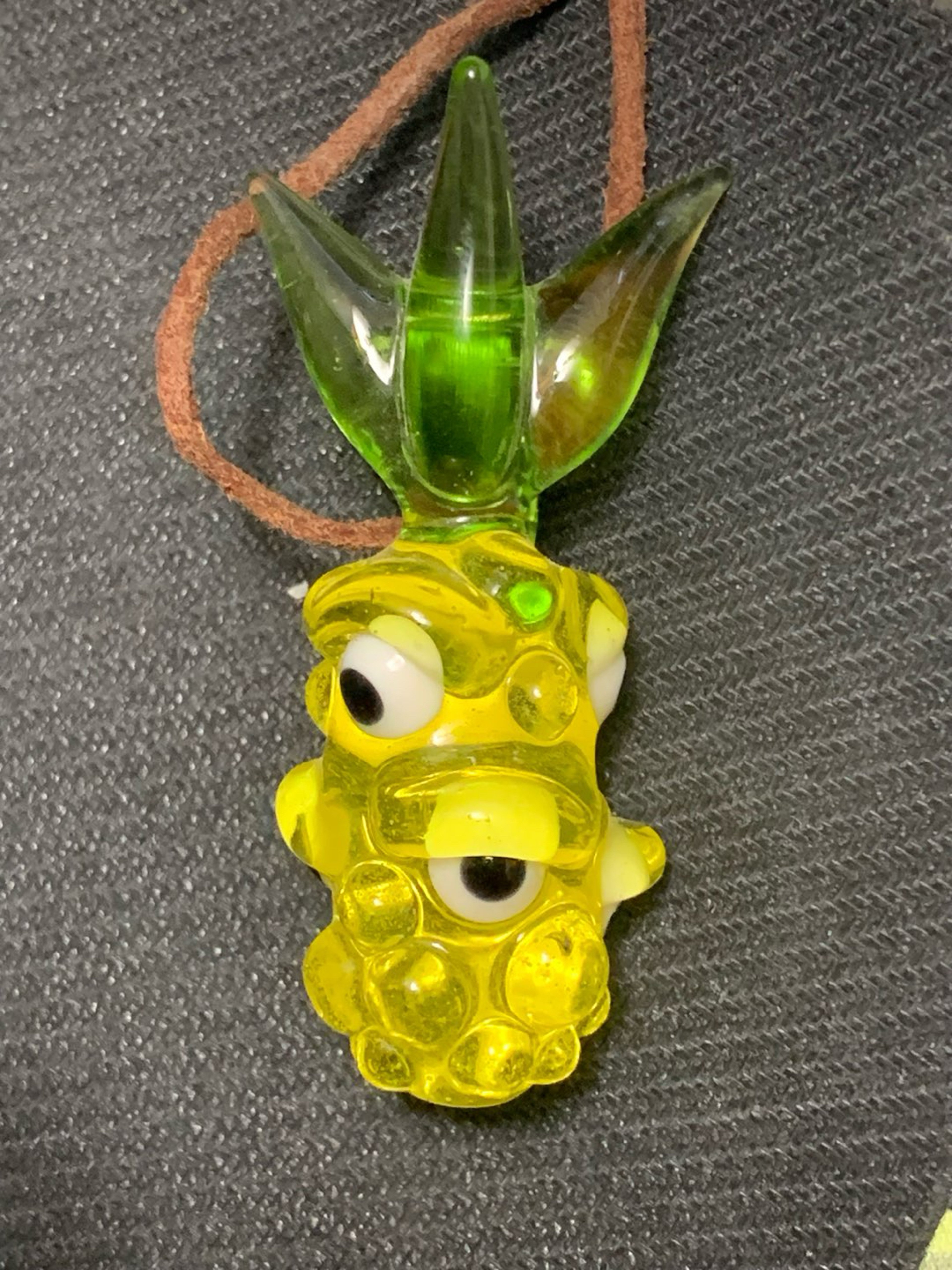 Gooseglass PEYEnapple Pendant 2019 image 0