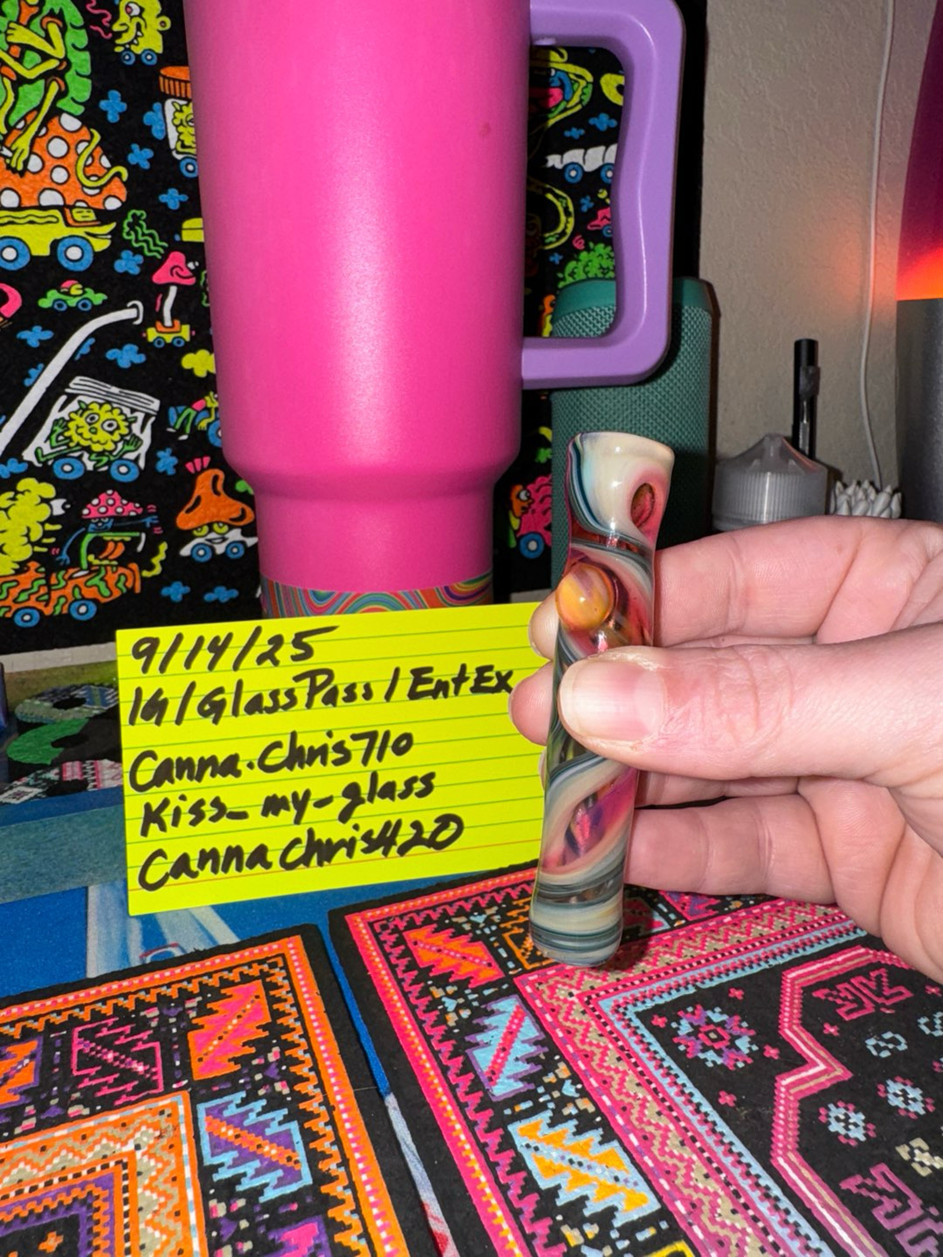 Preview pic of Gorgeous One-Hitter/Chillum