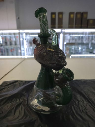 Preview pic of Glass Munky x Zink Glass "Bloody Rhino" Collab