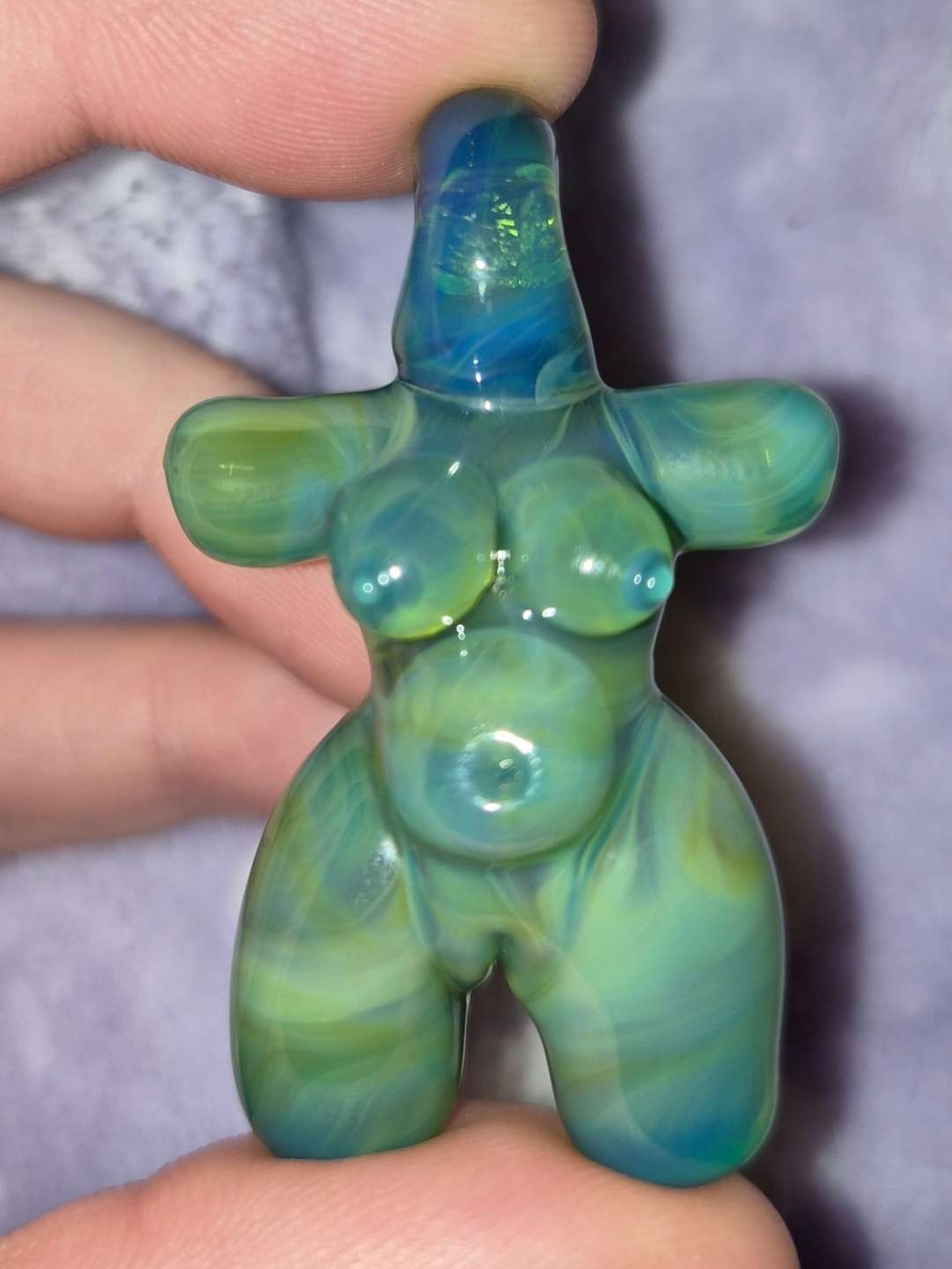 Preview pic of Chunky Babe Pendant
