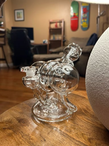 Preview pic of Worm Glass YDV2