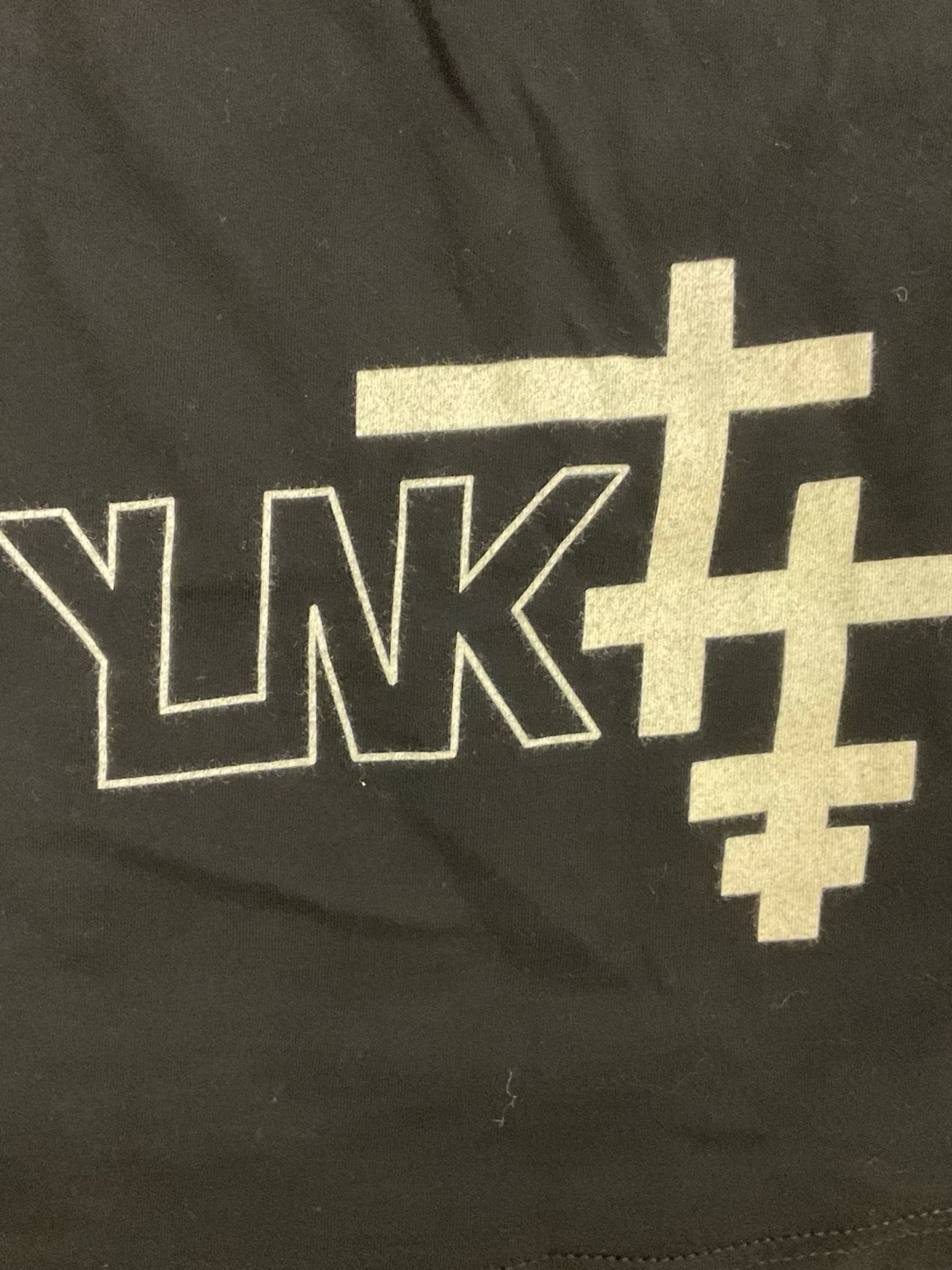Preview pic of Yunk Glass Shirt