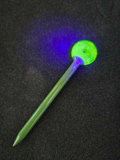 Preview pic of Uv Reactive Dabber With Hole