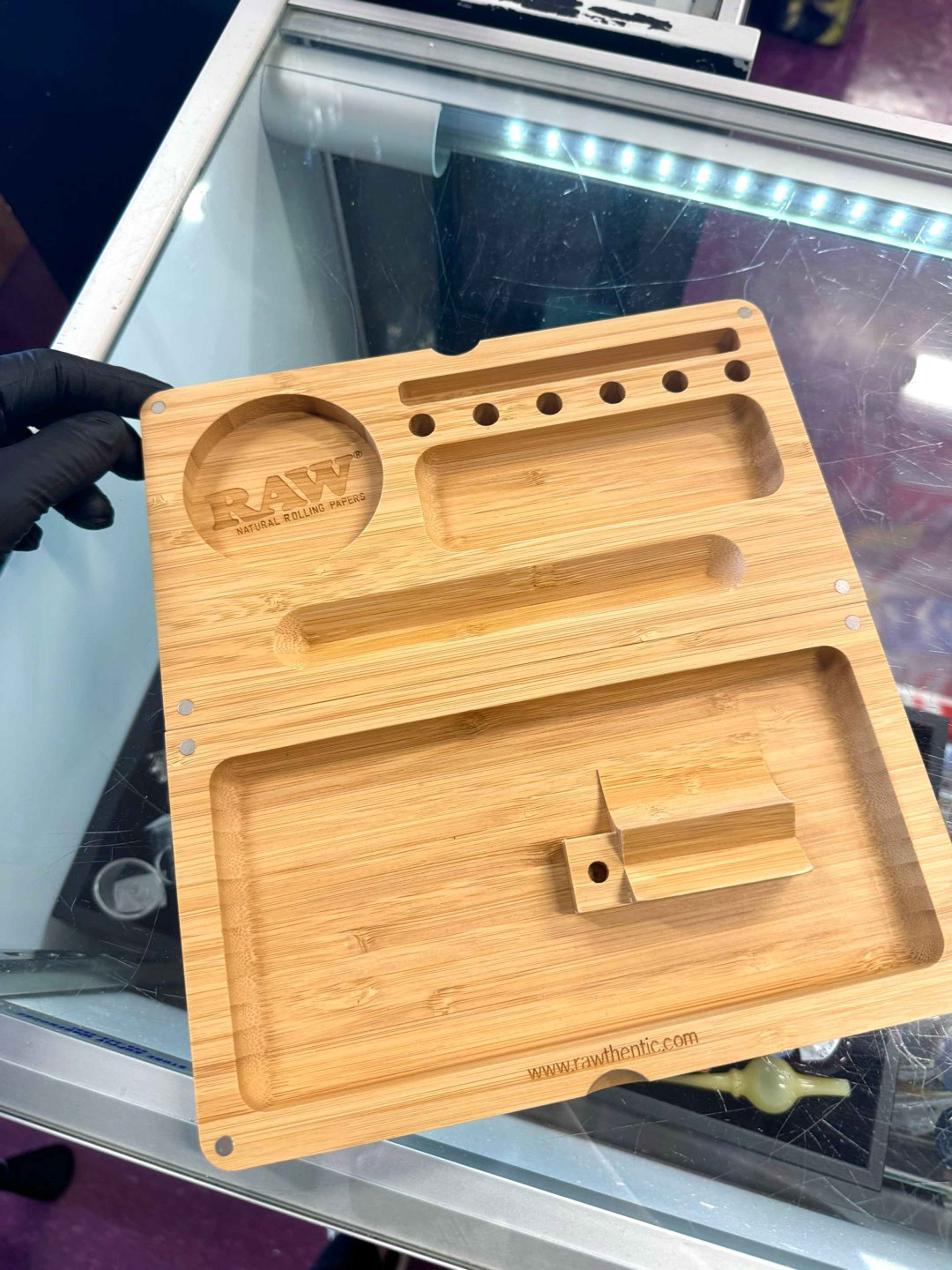 Preview pic of Raw Bamboo Backflip Rolling Tray