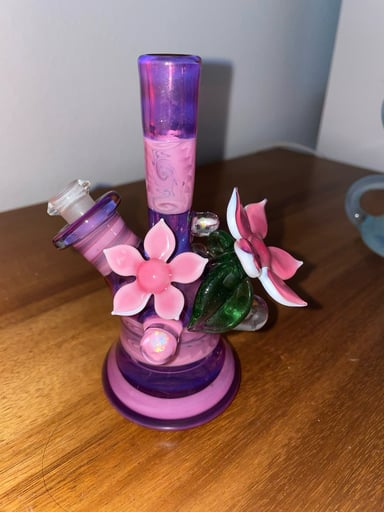 Preview pic of Natey flower