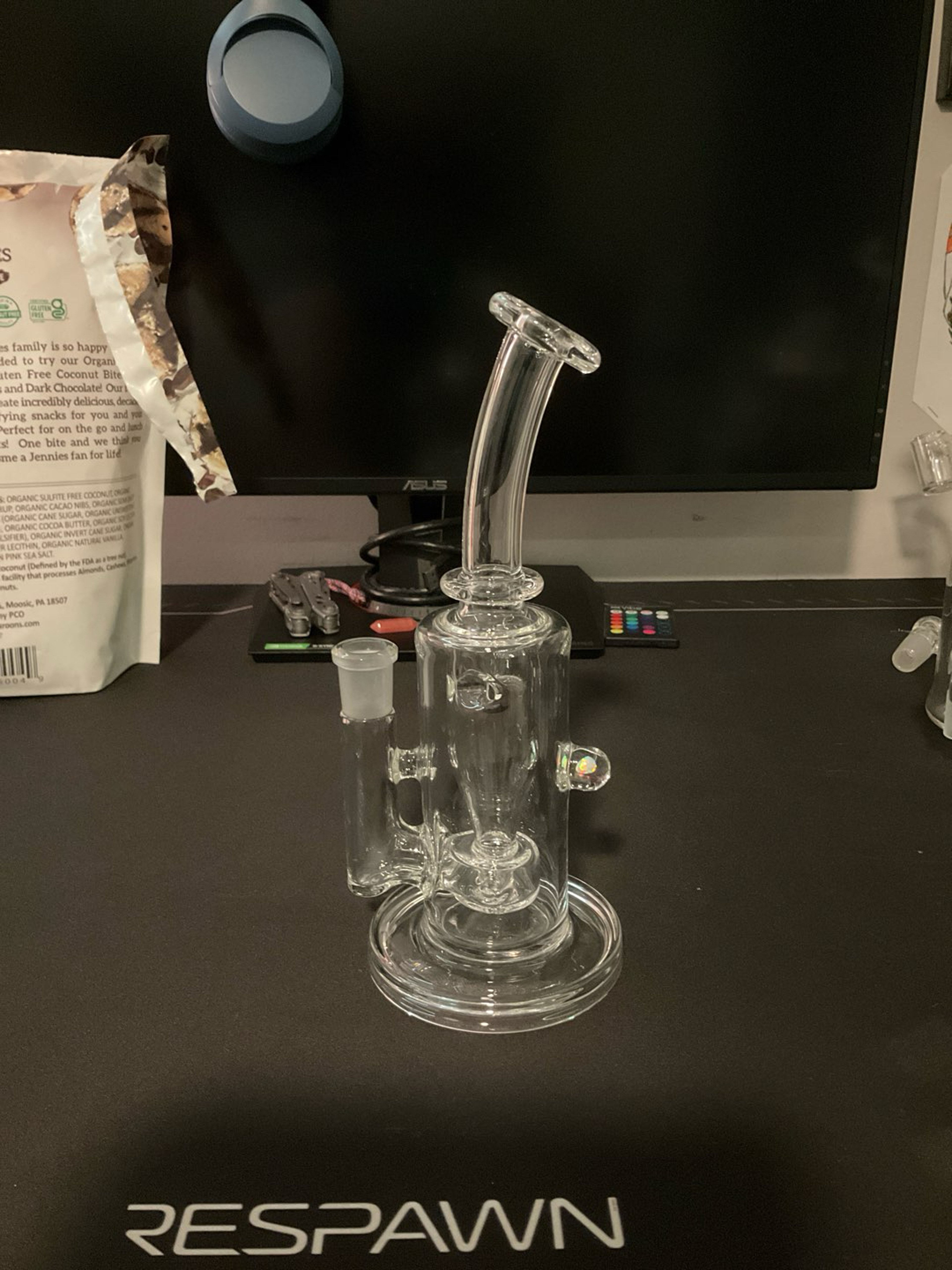 Preview pic of Aura glass incycler 14mm recycler