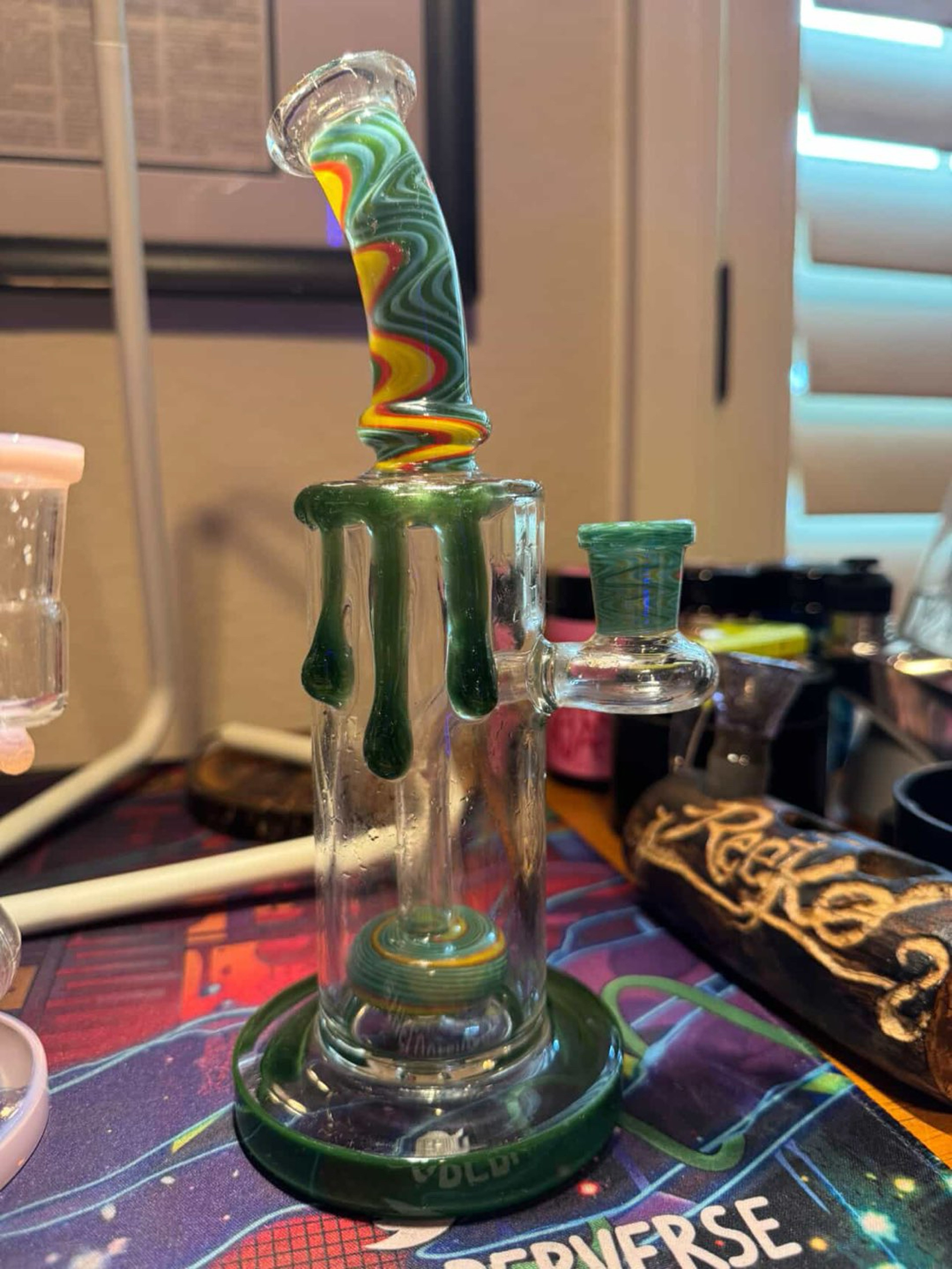 Uzzi Glass Showerhead Replica Rig image 0