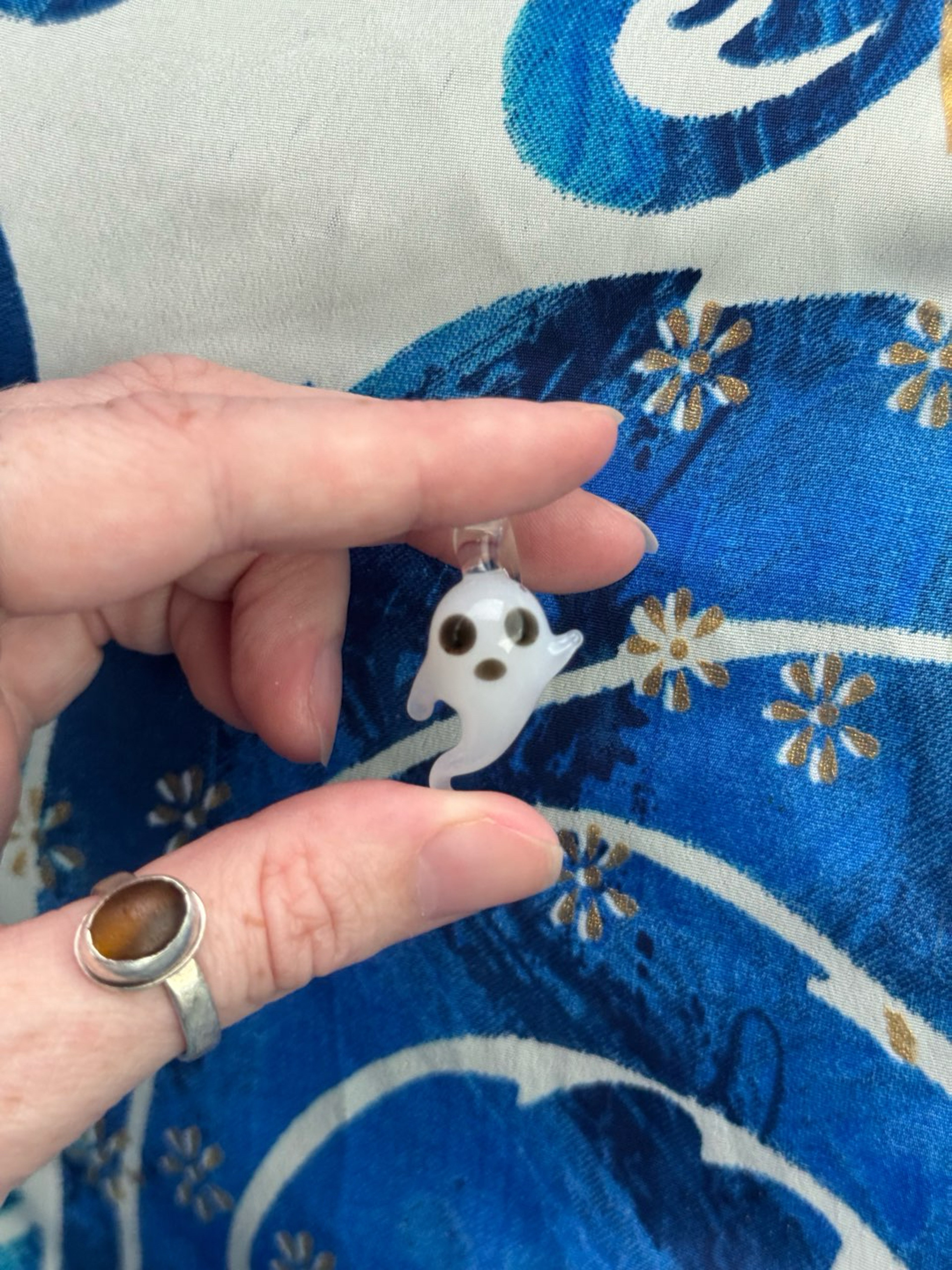 Little ghost pendant image 0