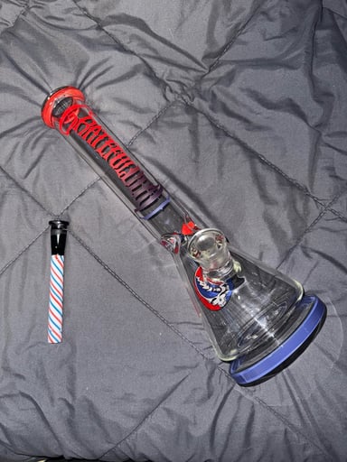 Preview pic of Grateful Dead Bong & Ashcatcher