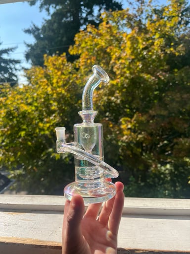 Preview pic of Iridescent Glass Dab Rig