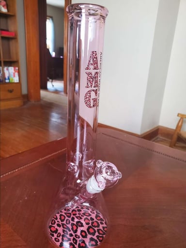 Preview pic of AMG 15 Inch Pink Leopard Beaker Bong