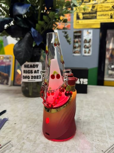 Preview pic of Decorated stock glass