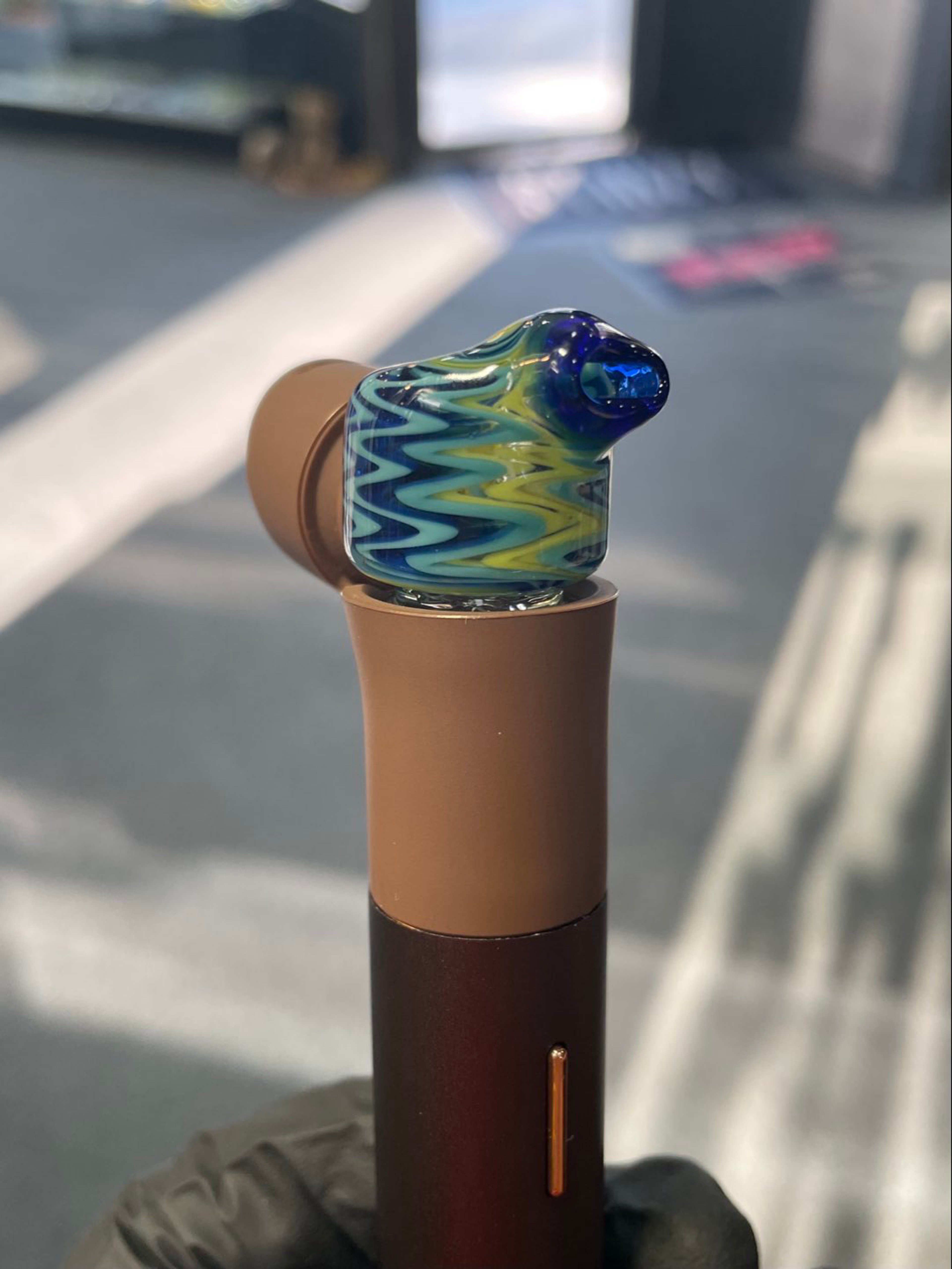Preview pic of Gladstone Pivot Top 3