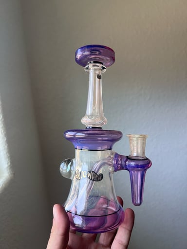 Preview pic of Slugworth glass
